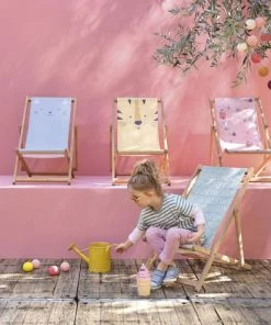 Maisons Du Monde Bains De Soleil Et Chaises Longues Chilienne Enfant En Acacia Massif Et Toile Grise Imprimé Chat 7 Maisons Du Monde Bains De Soleil Et Chaises Longues Chilienne Enfant En Acacia Massif Et Toile Grise Imprimé Chat -Commodes enfant Soldes 2022 chilienne enfant en acacia massif et toile grise imprime chat 1000 15 34 198966 4